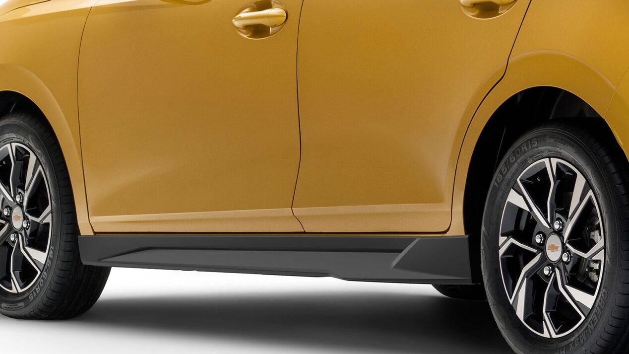Accesorio molduras laterales para el Chevrolet Sail Hatchback