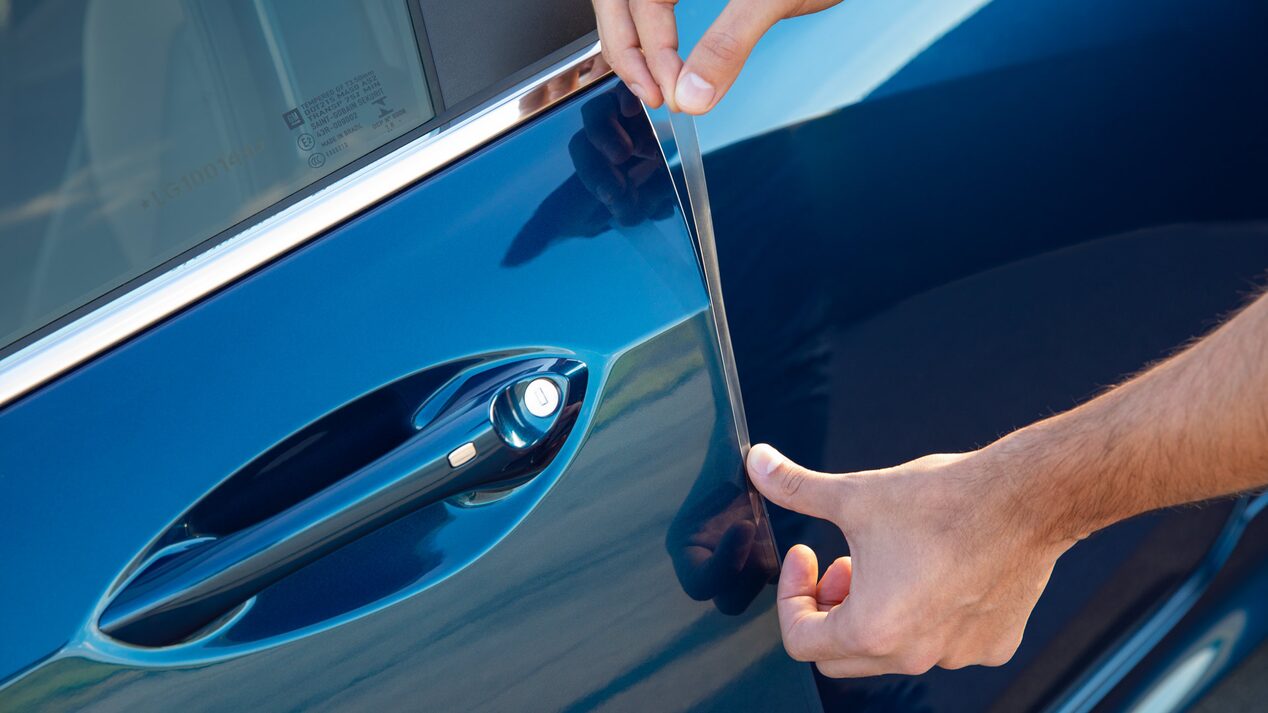 Accesorio cinta de puerta para el Chevrolet Sail Hatchback