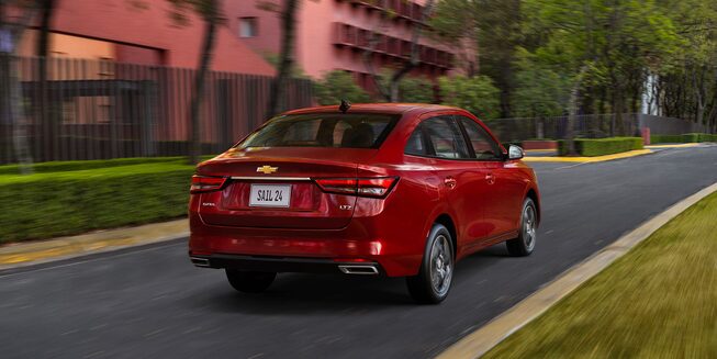 Chevrolet Sail, vista posterior ciudad