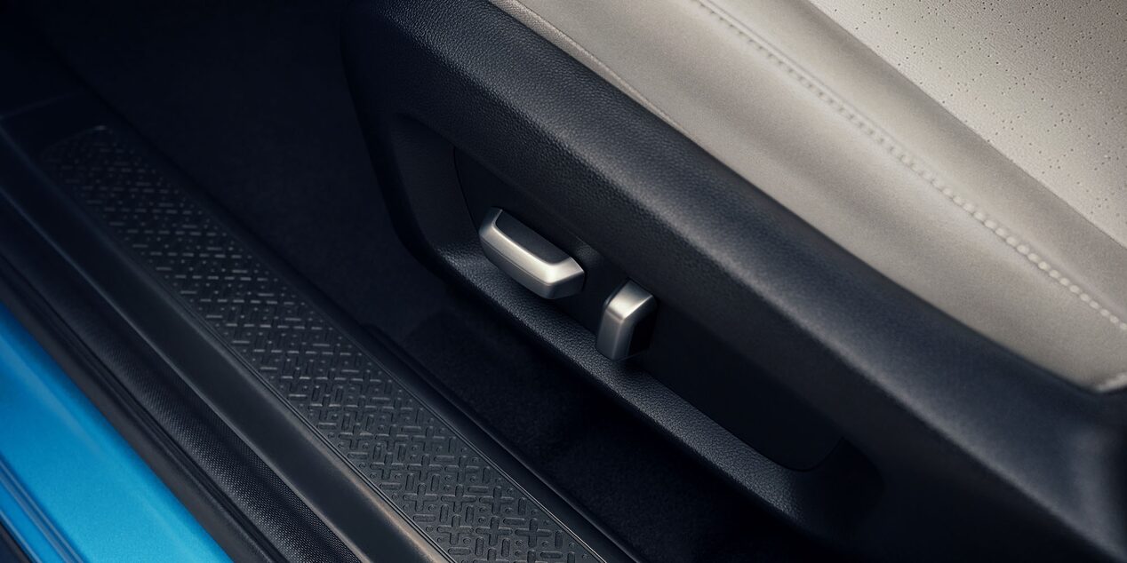 Control de posición de asientos a bordo de la Chevrolet Spark EUV.