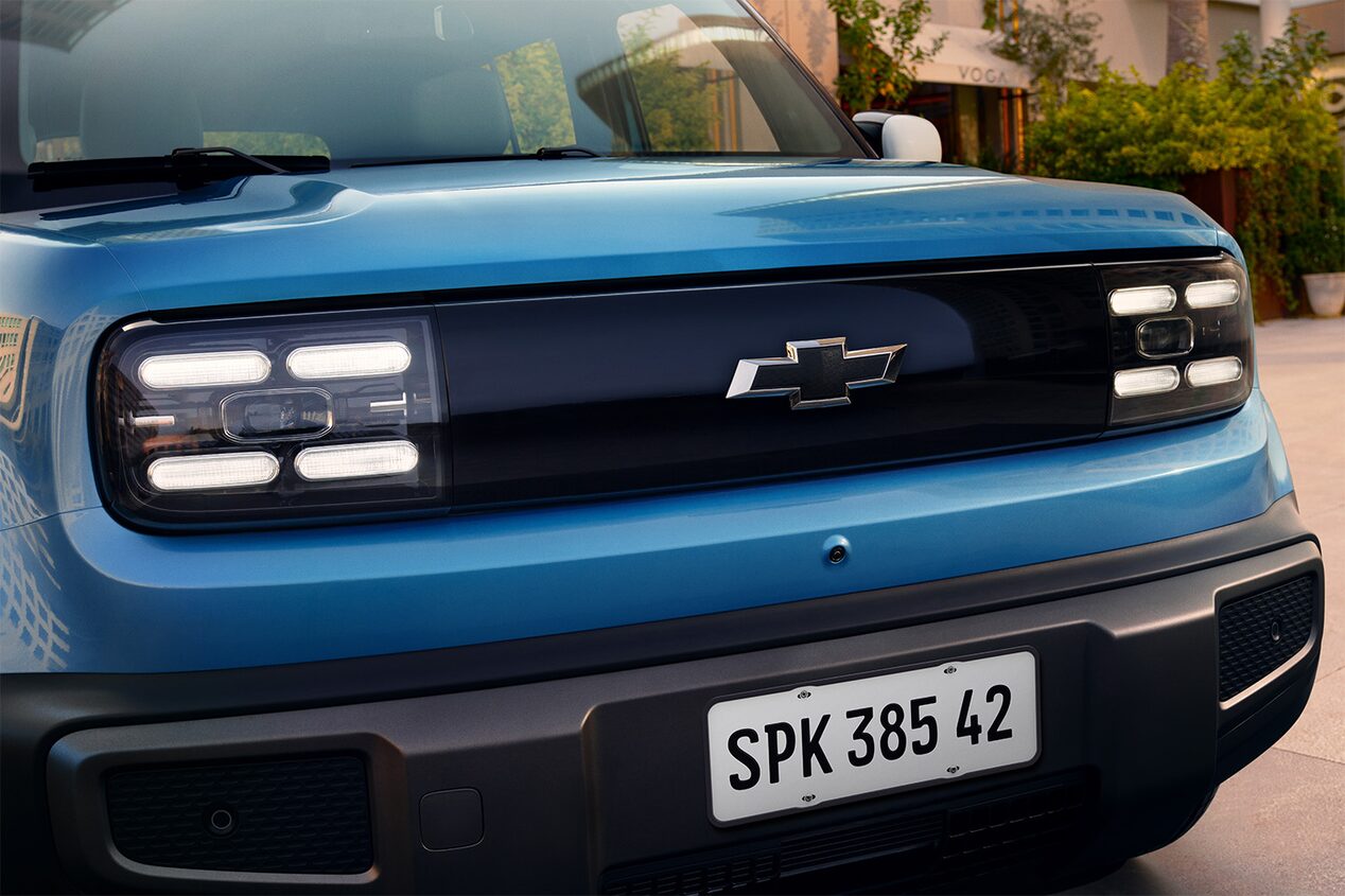 Frontal del Chevrolet Spark EUV, destacando parrilla y faros LED.