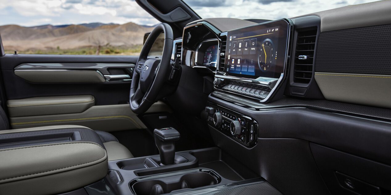 Vista completa del tablero de la Chevrolet Silverado ZR2.