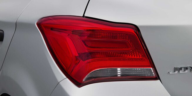 Chevrolet Paraguay Onix Joy Luces traseras de tu Auto Moderno