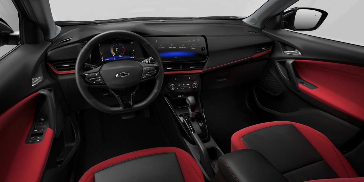 Interior frontal con acabado Jet Black e High Gloss