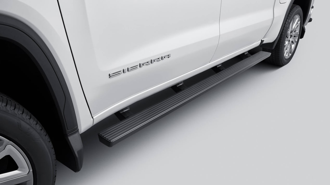 Dale un estilo único a tu camioneta Chevrolet Silverado con los estribos laterales negros