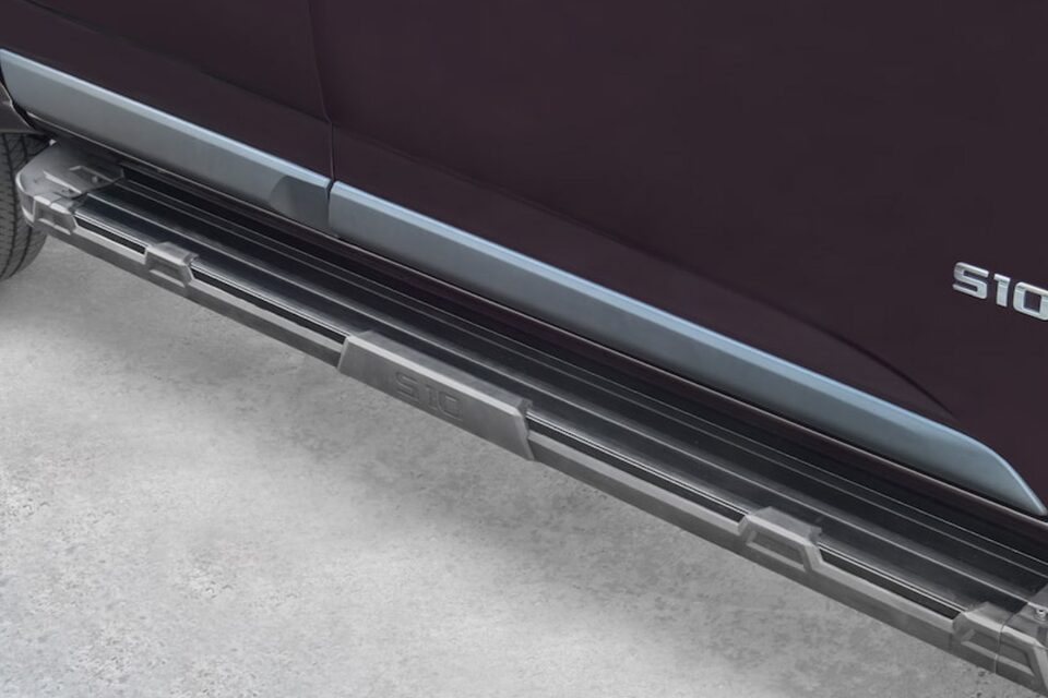 El estribo off-road proporciona funcionalidad y resistencia a su Chevrolet S10