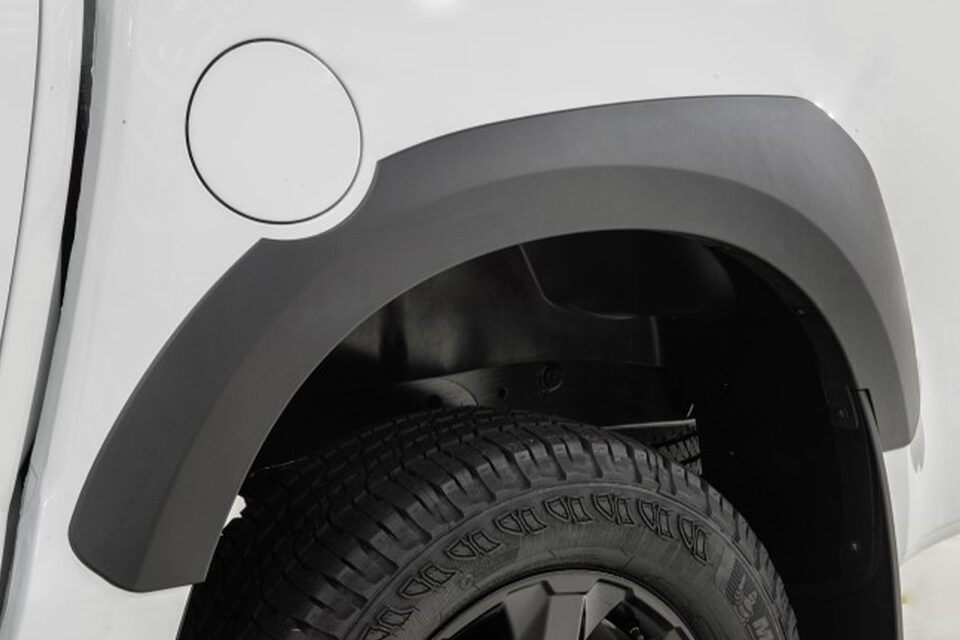 Las molduras Z71 para guardabarros traseras dan protección adicional a su Chevrolet S10 