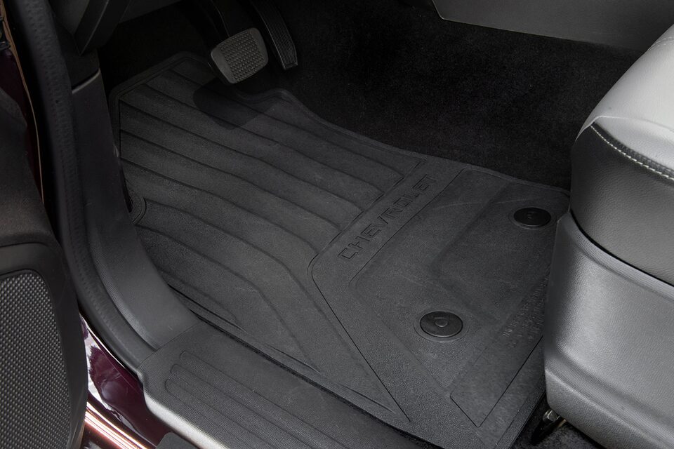 Manten tu Chevrolet S10 limpia con la alfombras de PVC