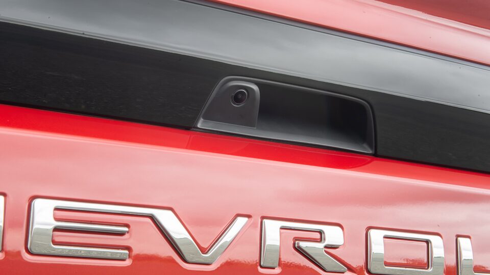 Conduce tranquilo en tu pick up Chevrolet Montana con la cámara de retroceso