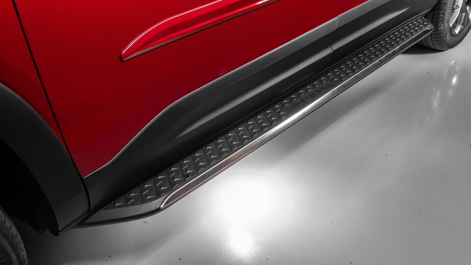 Agrega un diseño moderno a tu pick up Chevrolet Montana con los estribos laterales iluminados