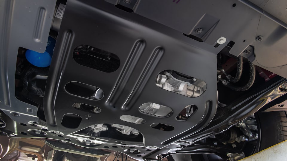 Protege de impactos tu pickup Chevrolet Montana con el protector de cárter