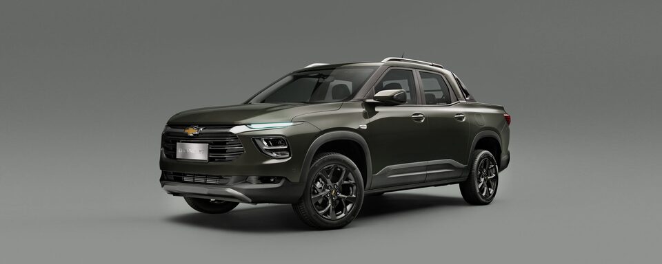 Vista frente lateral de la pick up Chevrolet Montana