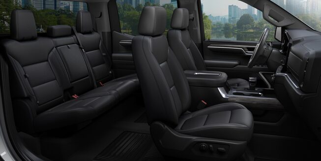 Pick up Chevrolet Silverado vista asientos delanteros y traseros