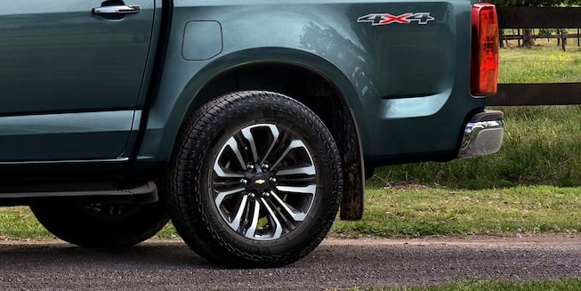 Vista de llantas traseras de la renovada Chevrolet S10