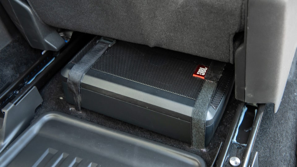 Subwoofer JBL para Chevrolet S10