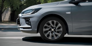 Vista lateral de las llantas del Chevrolet Onix Plus