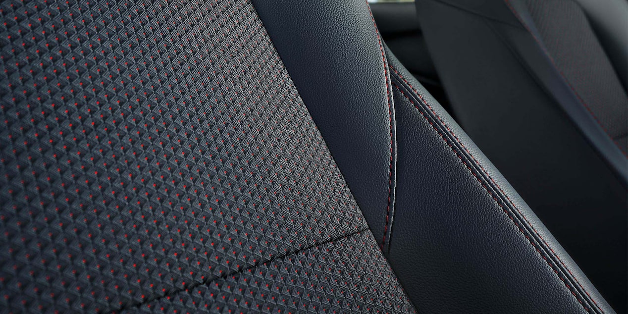 Asientos del Chevrolet Onix 2026 destacando la costura