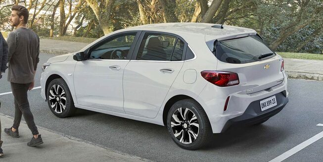 Chevrolet Onix Turbo - Lateral Trasero